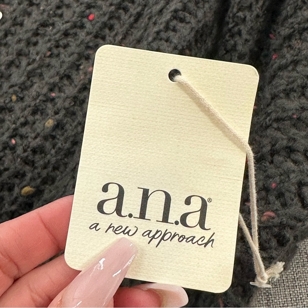Brand New! a.n.a Womens‎ Crew Neck Long Sleeve Pullover Knit Sweater plus 1X $49 - Picture 9 of 13